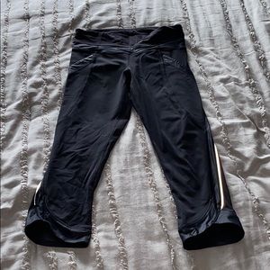 Size 4 Black Lululemon Cropped Leggings